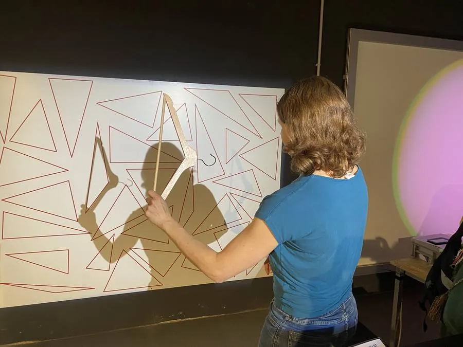 Bügel-Schatten, Exponat im Pop-up Science Center