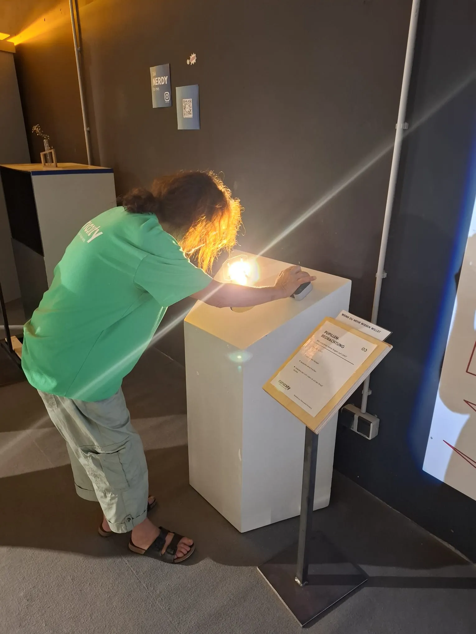 Pupillen-Beobachtung, Exponat im Pop-up Science Center