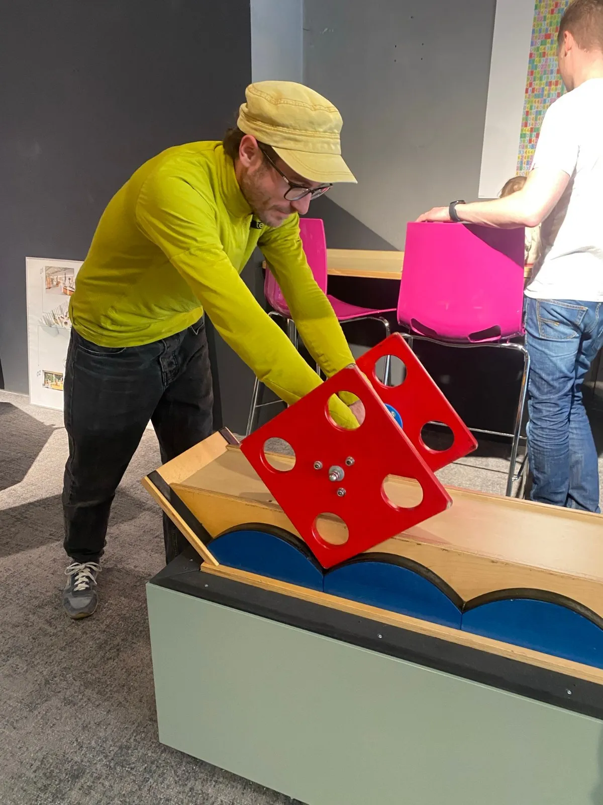 Unrunde Räder, Exponat im Pop-up Science Center